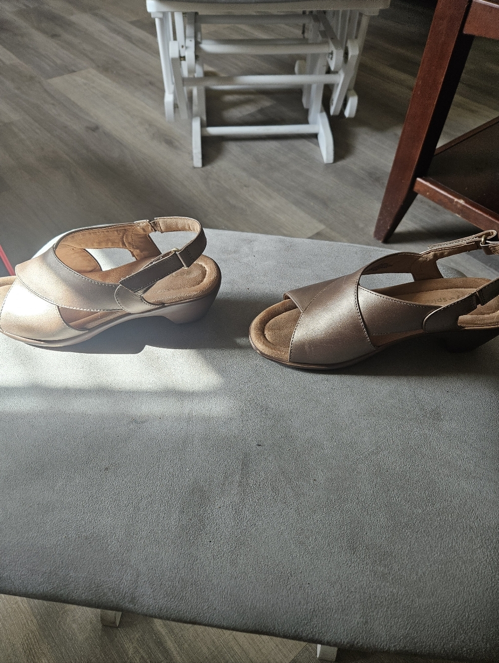Easy Spirit Metallic Tan Open-Toe Slingback Sandals